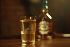 水割りウイスキーの写真 BAR ALBA バー・アルバ / Whisky with water at BAR ALBA, Osaka